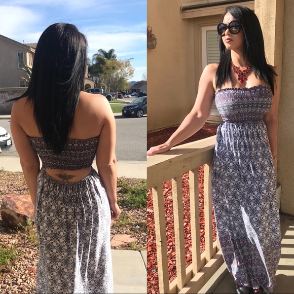 Last 2❗️Pretty! Tube Smocking Printed Maxi Dress - Picture 3 of 7